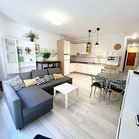 Velarde Deluxe Flat Bycanary365